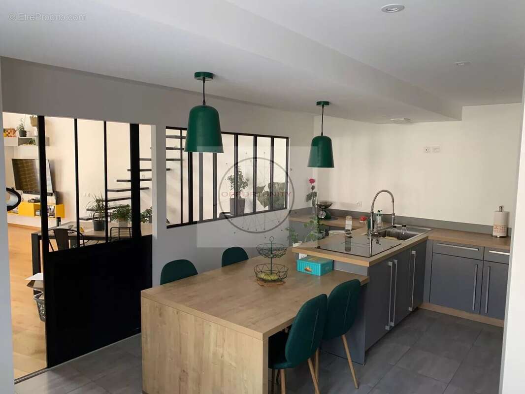 Maison 300 m² à Orleix  - photo 7