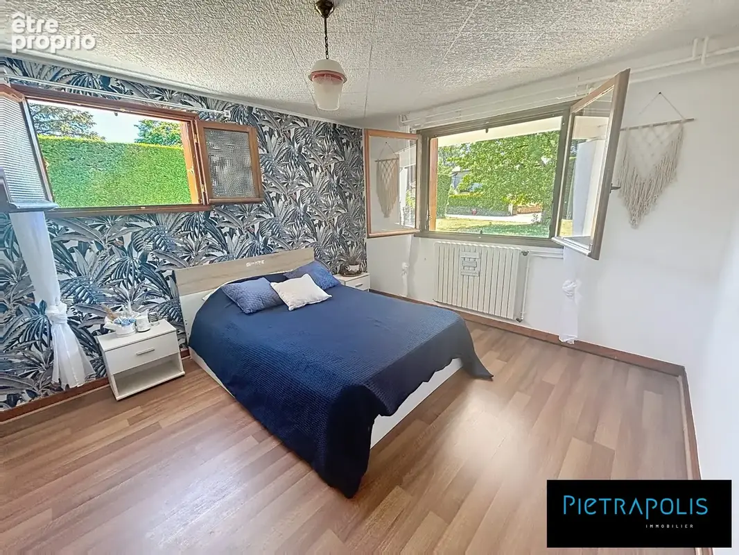 Maison 176 m² à Grieges  - photo 8