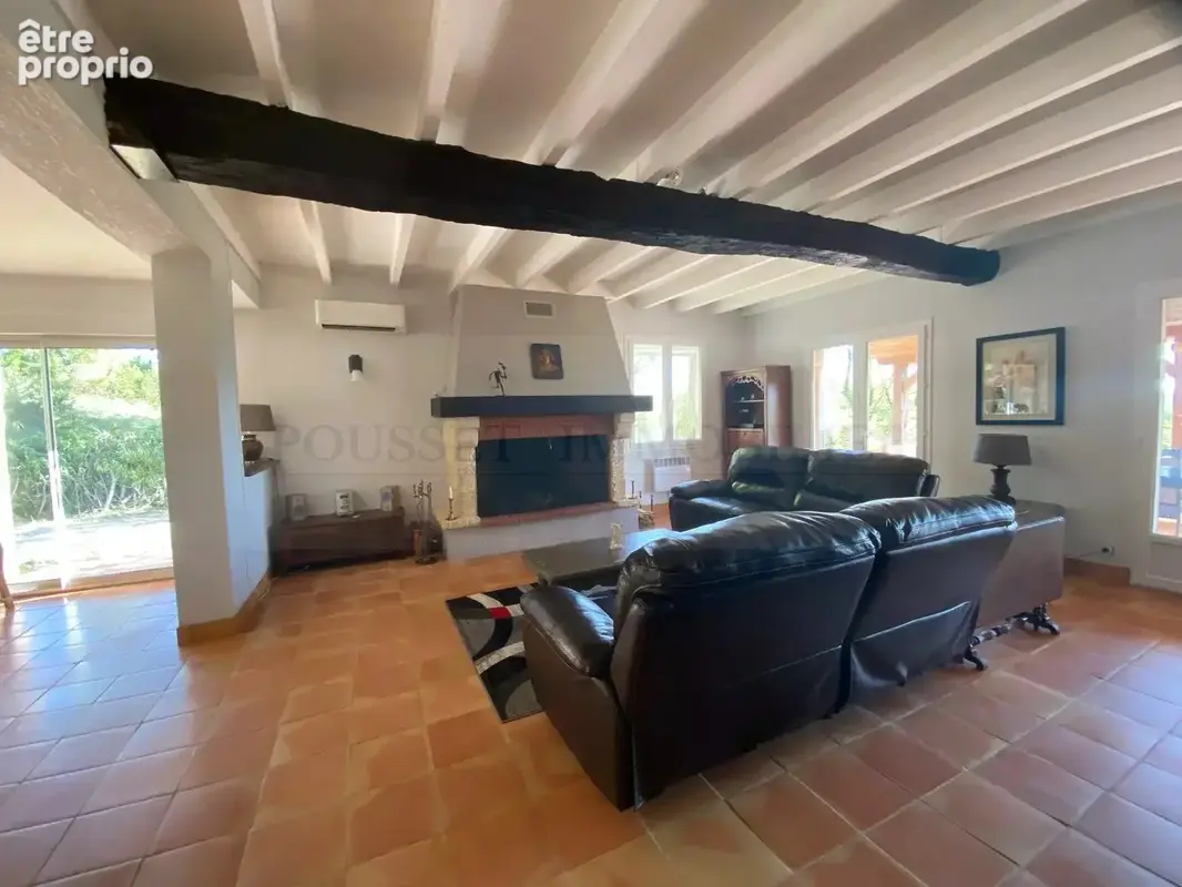 Jolie maison, de 182 m², en partie aménagée de plain-pied sur un terrain de 1ha 56a 32ca. Situation dominante avec vue imprenabl - photo 5