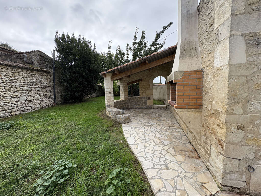 Maison à CORME-ECLUSE