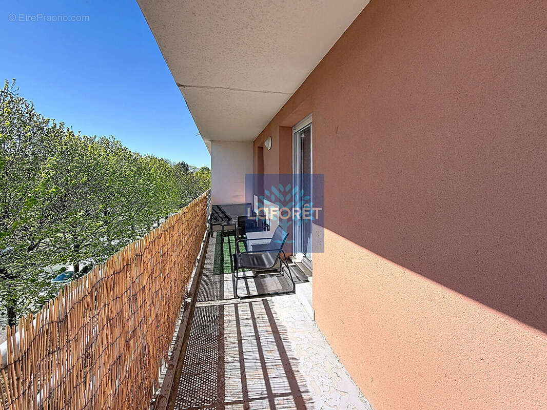 Appartement à SAINTE-GENEVIEVE-DES-BOIS