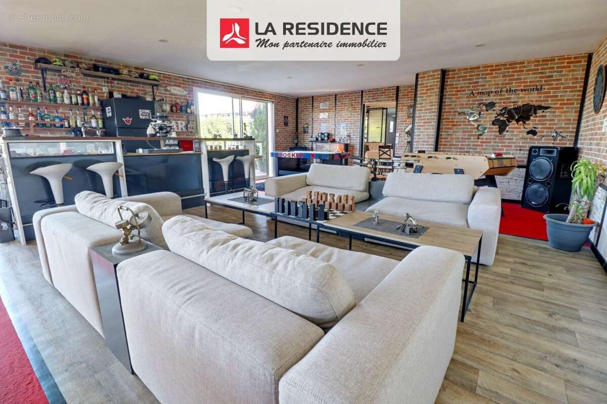 Maison 216 m² à Le Manoir  - photo 2