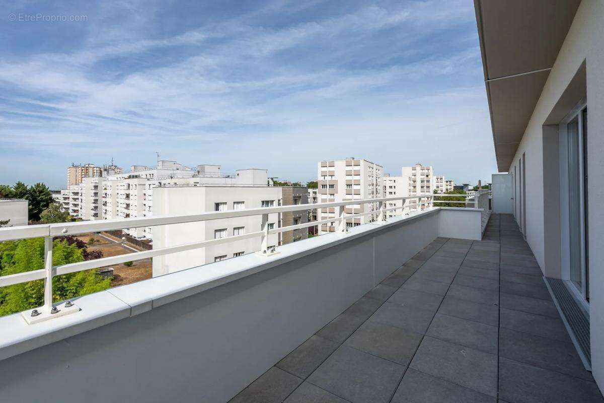Appartement T4 - 80 m2 - Villiers-sur-Marne - photo 2