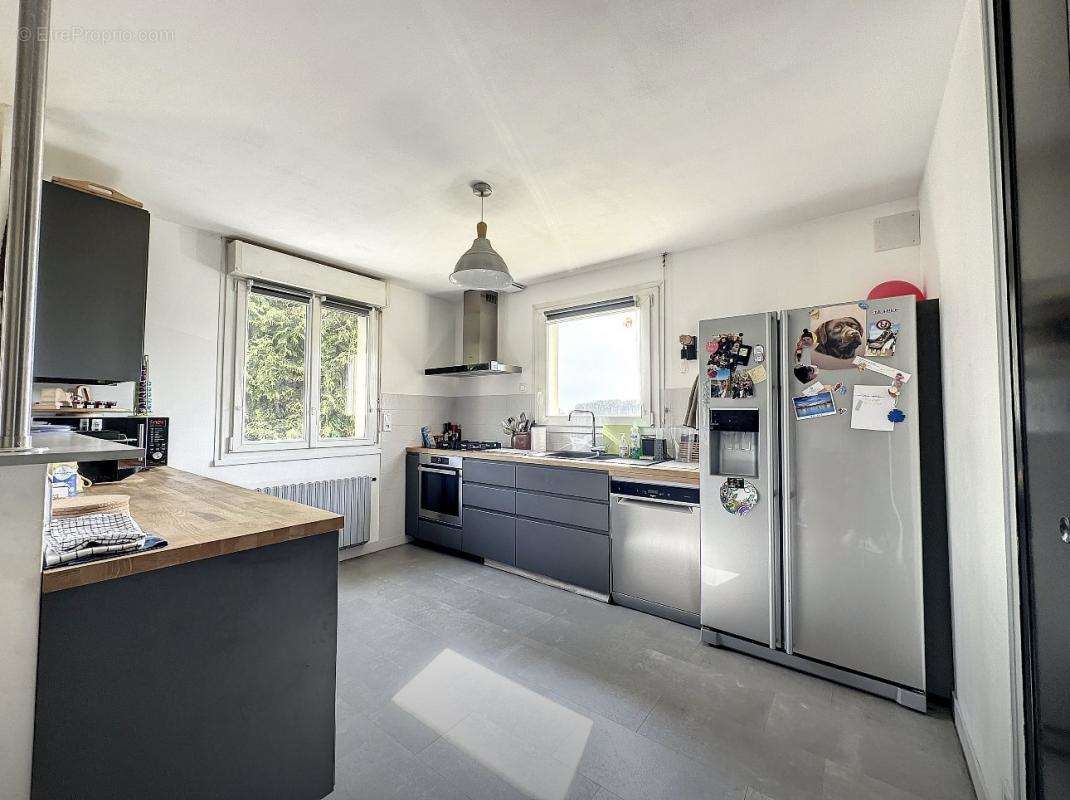 Maison à LA CHAPELLE-DE-BRAIN