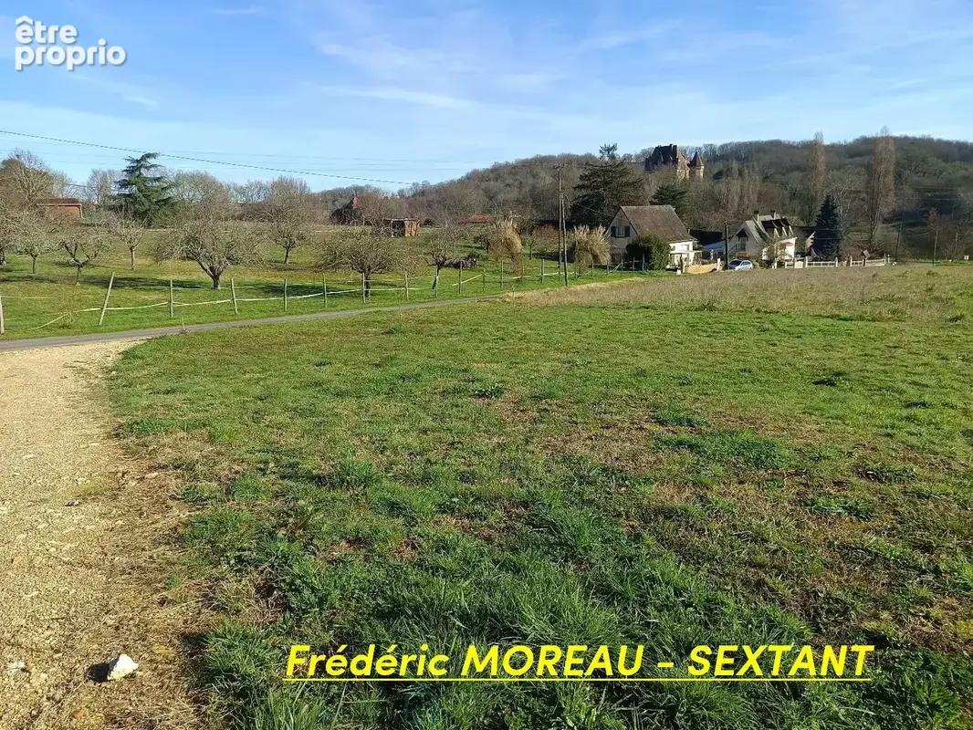Terrain à LANQUAIS