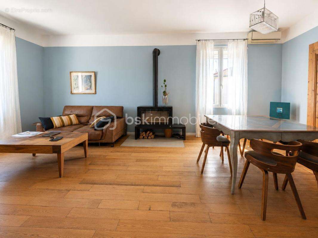 Maison à MONTELIMAR
