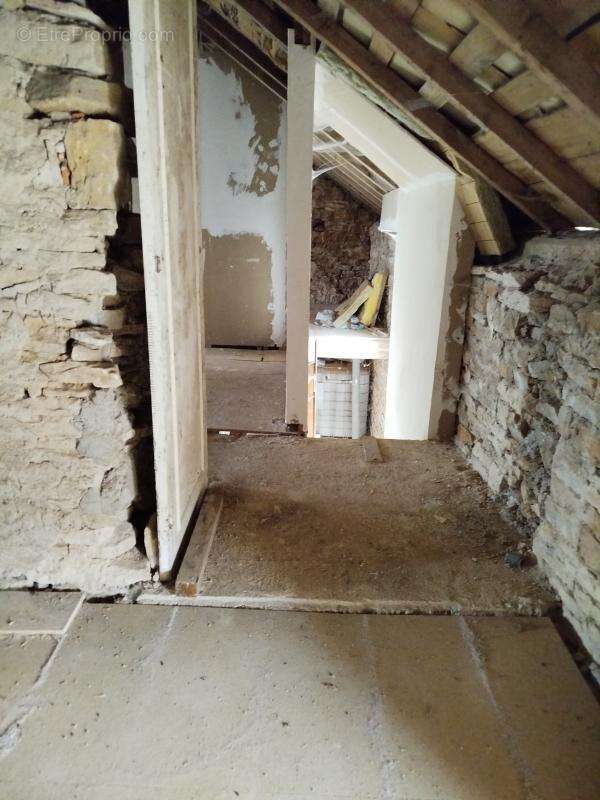 Appartement à CHAUX-LES-PORT