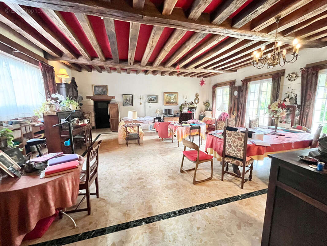 Maison à SAINT-CYR-SUR-LOIRE