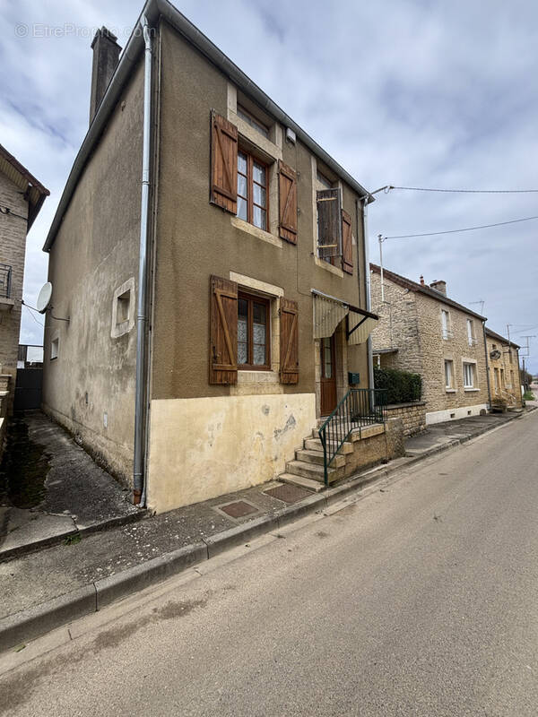Maison à ETROCHEY