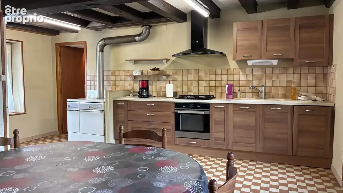 Petite maison de village avec une grange et terrain - photo 3