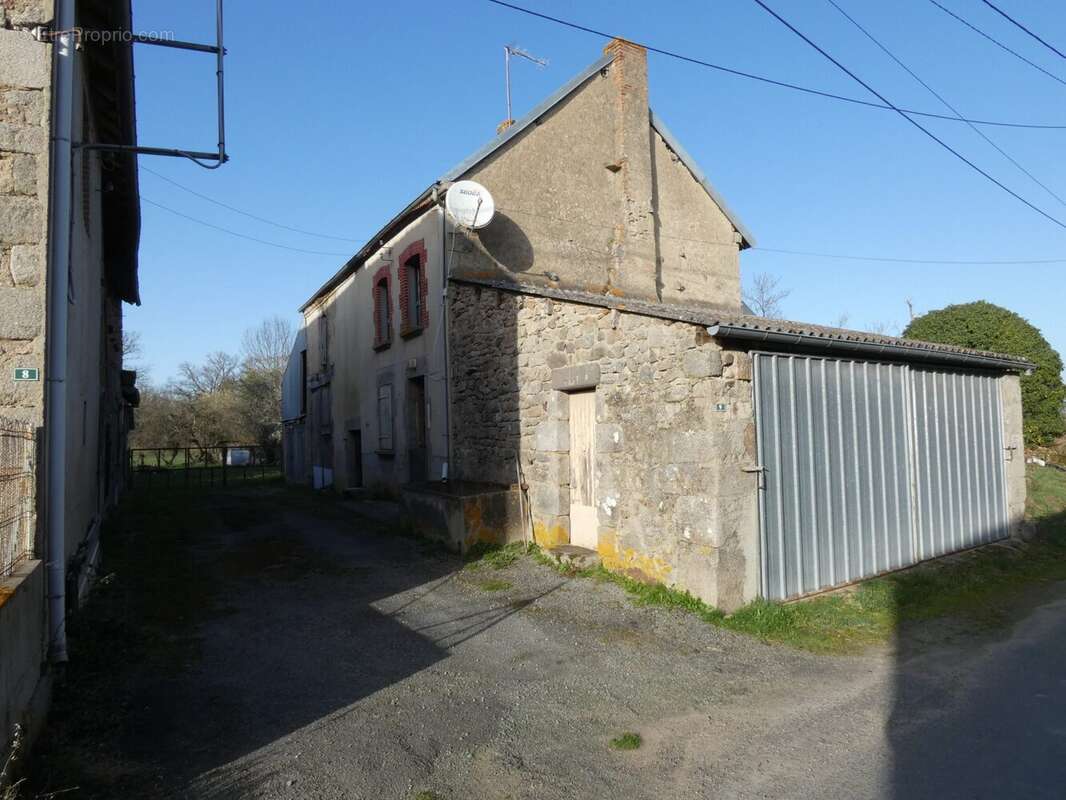 Maison à CHENERAILLES