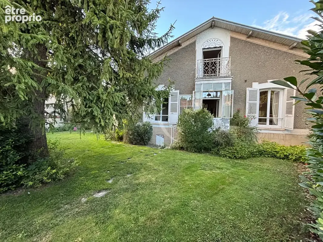 Maison à MONTEREAU-FAULT-YONNE