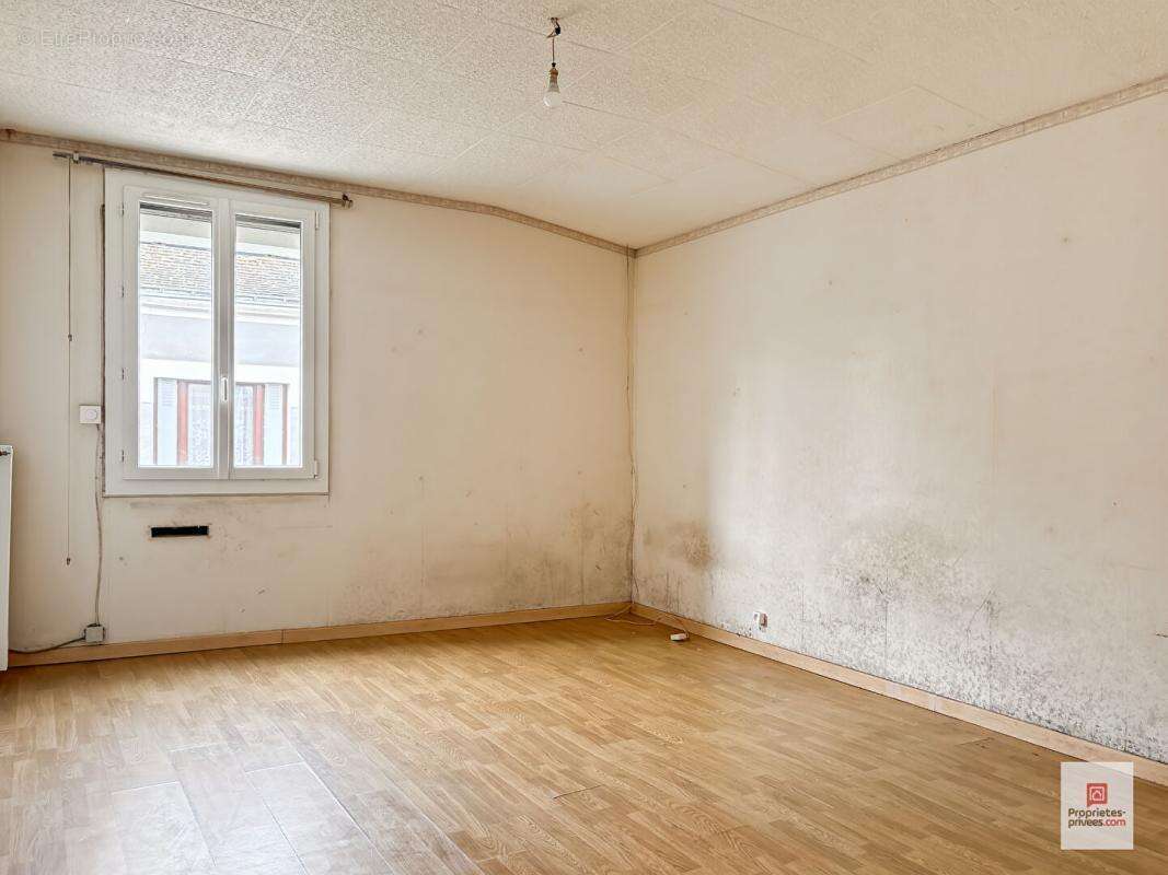 Maison à PRECIGNE