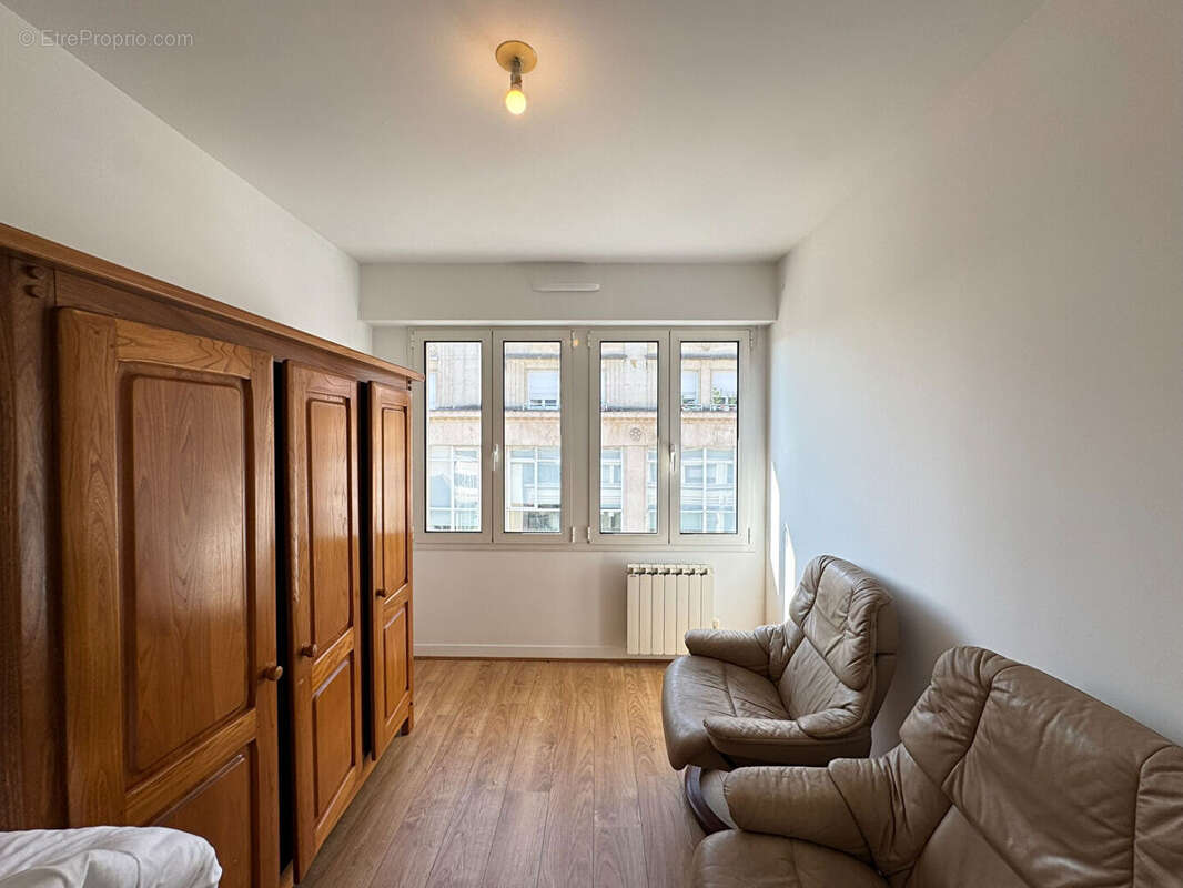 Appartement Reims 4 pièces 85.4 m2 - Hypercentre proche Langlet - photo 9
