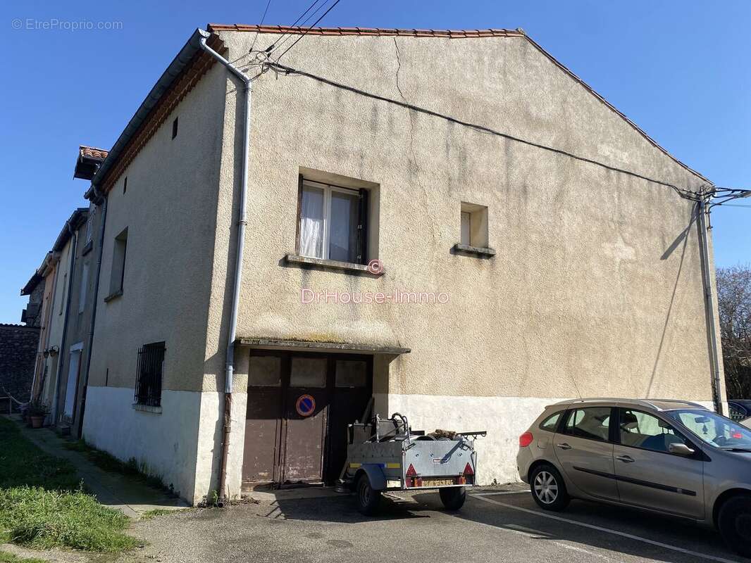 Maison à LA TOUR-DU-CRIEU