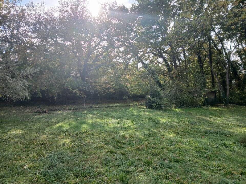 Terrain à LES PENNES-MIRABEAU