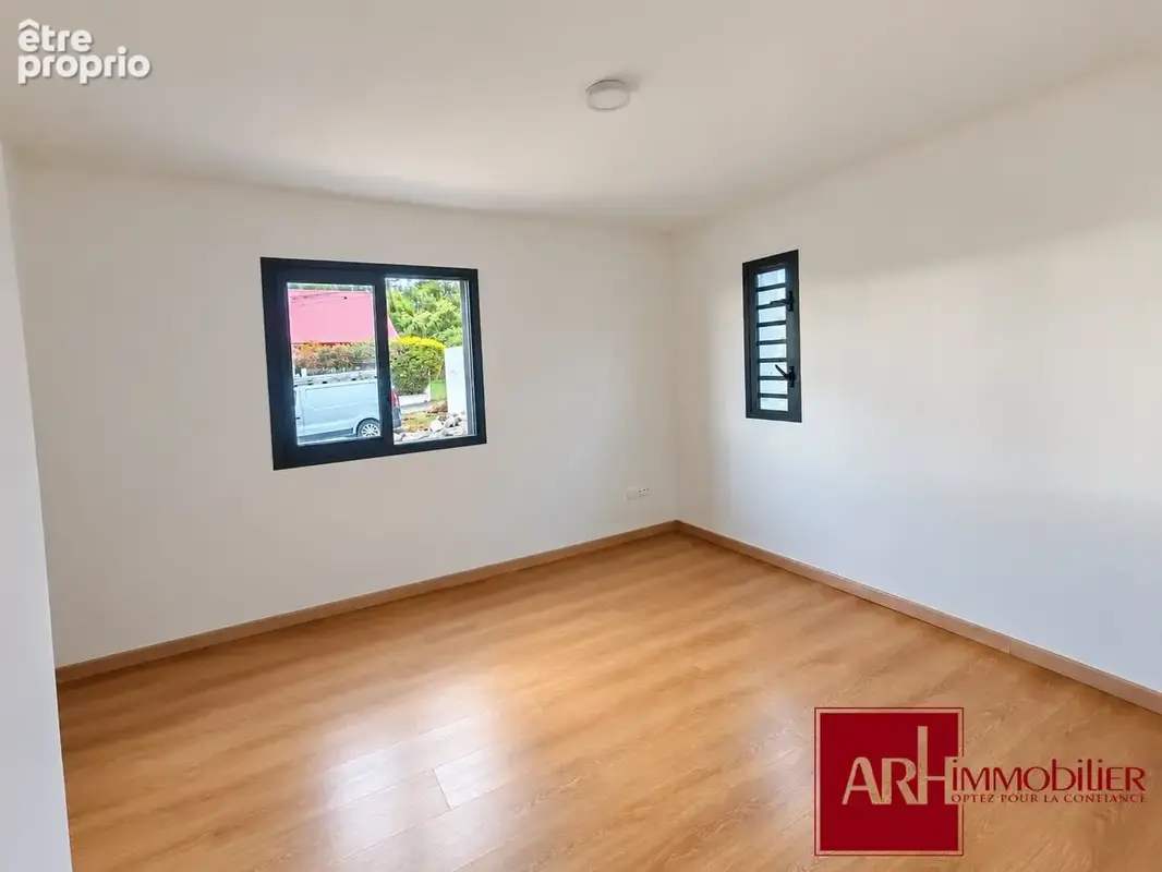 Maison 5 pièces 96 m² à vendre à Le Tampon (97430) - photo 8