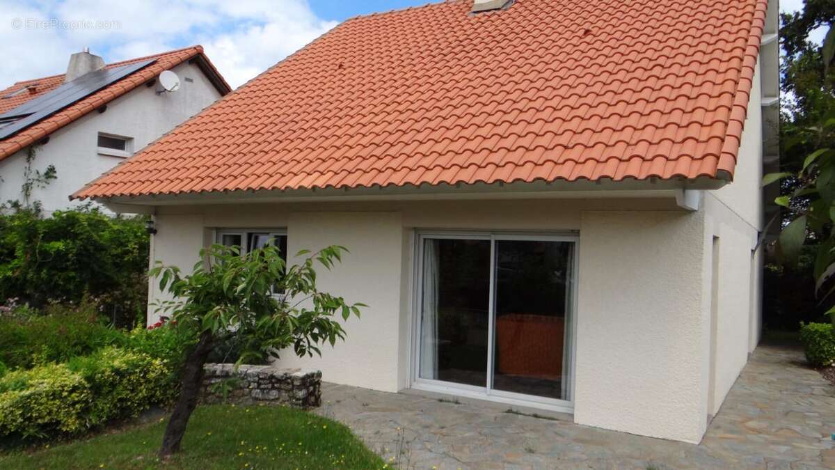 Maison à SAINT-SEBASTIEN-SUR-LOIRE