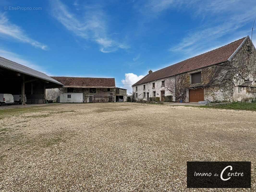 Maison à MONTMIRAIL