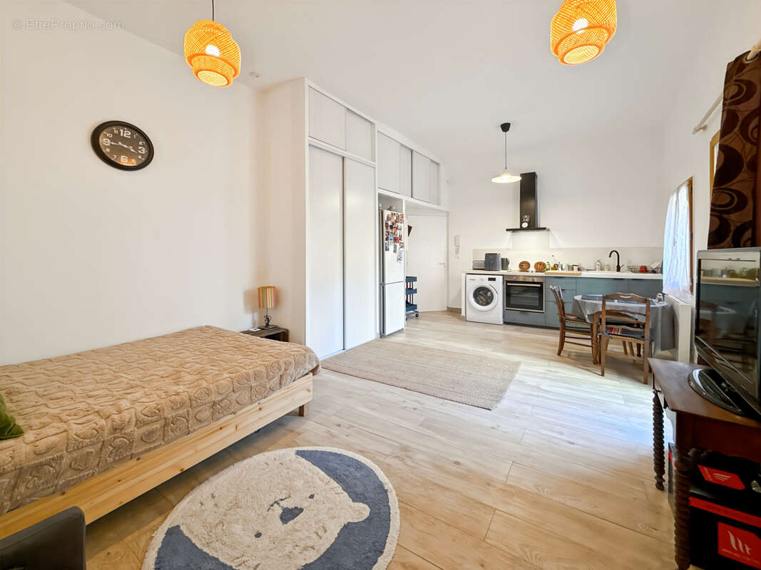 Appartement à MARSEILLE-7E