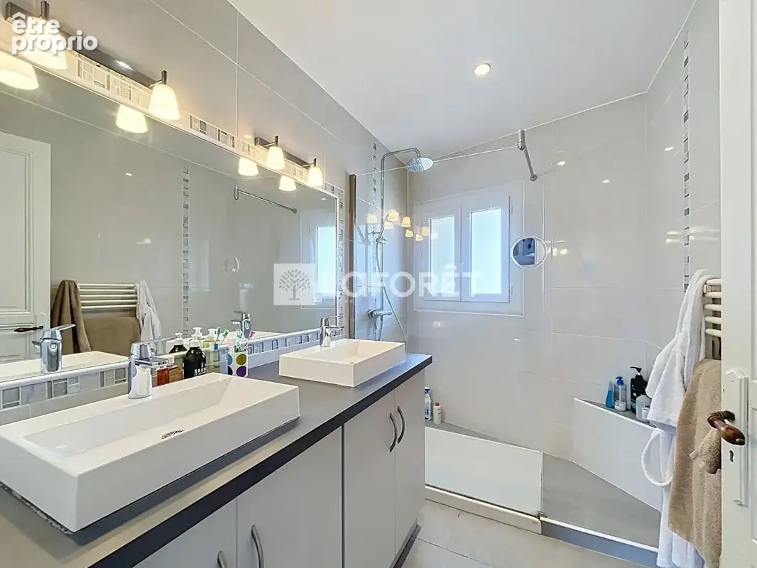 Maison 7 pièces 207 m² à vendre à Fourques (66300) - photo 8