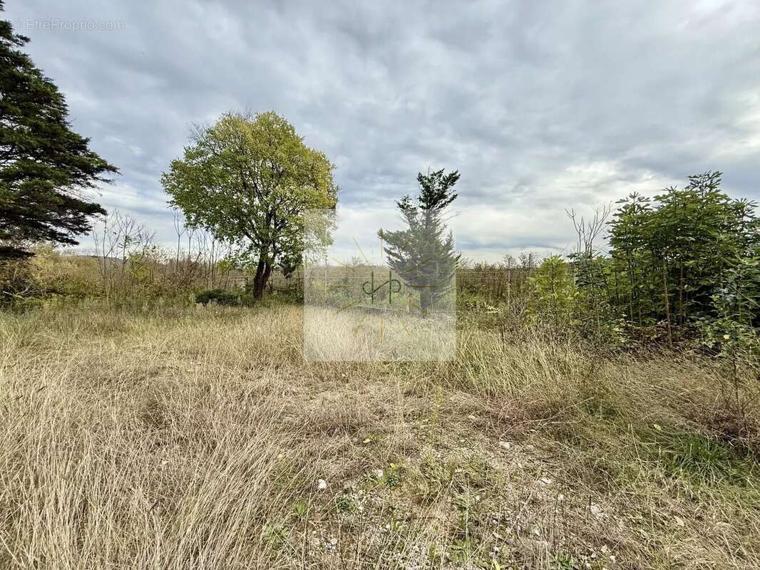 Terrain à ROCHEMAURE