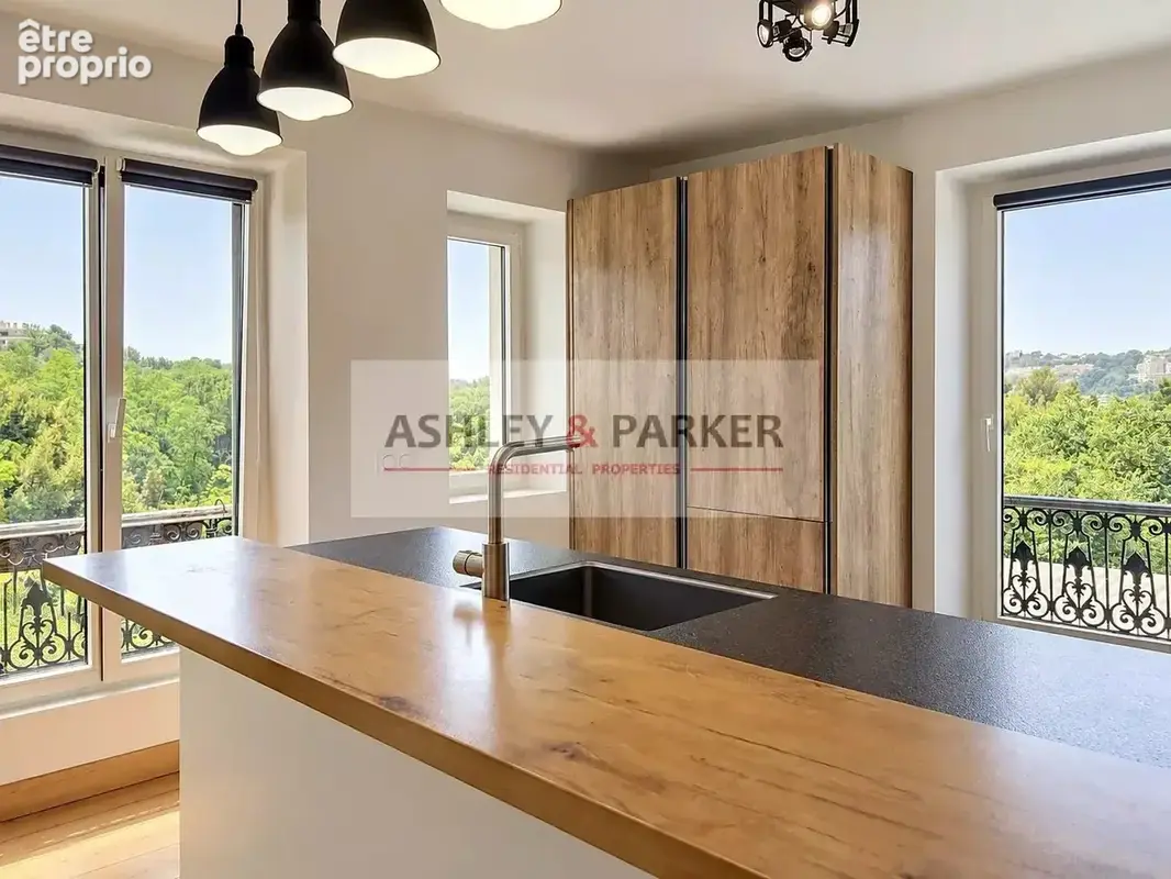 NICE GAIRAUT – VILLA LAETITIA – Appartement 4 pièces de caractère avec volumes, mezzanine, vue verdure et extérieur à aménager - photo 22
