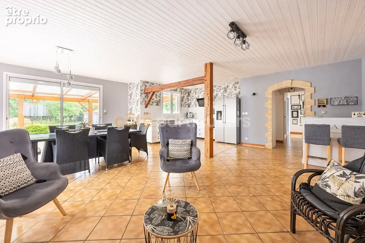 Saint-jean-de-boiseau -- maison 6 pieces -- 134 m2 -- 4 chambres -- terrasse avec pergola  -- grand jardin - photo 4