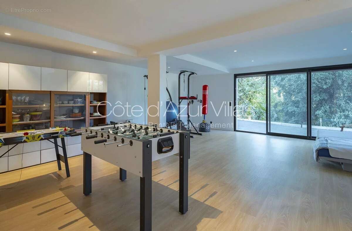 Maison à ROQUEFORT-LES-PINS