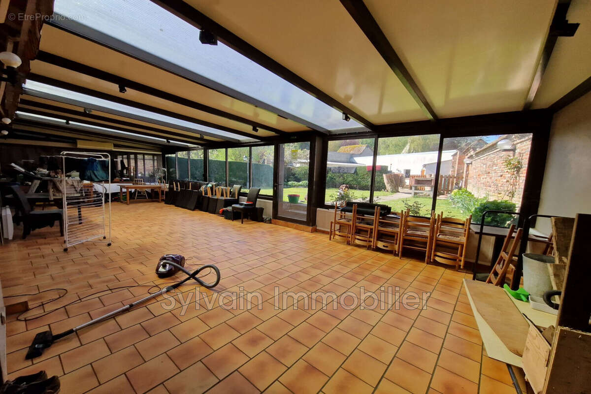 Maison 359 m² à Savignies  - photo 5