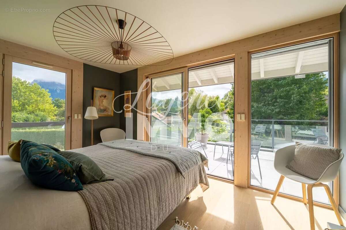 Maison à SAINT-JORIOZ