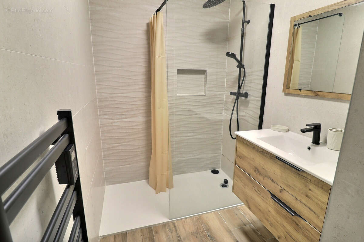 Appartement à LUNEL