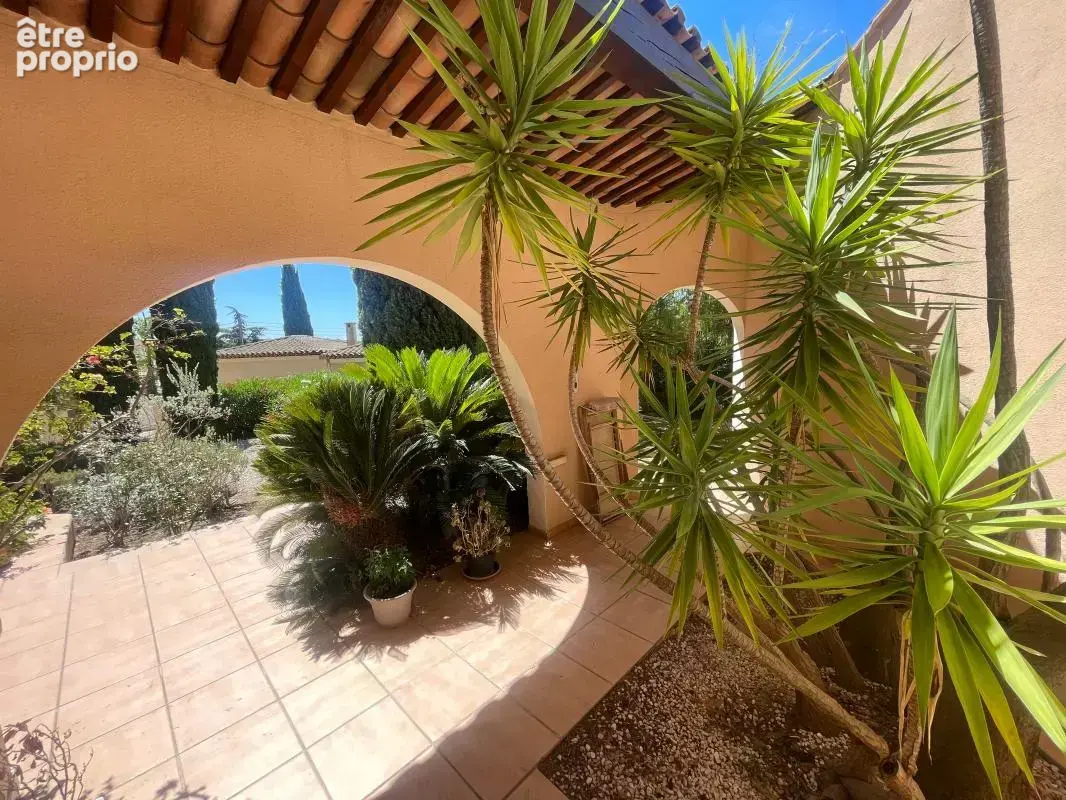 A vendre la seyne sur mer 83500 quartier sud villa d'architecte individuelle - photo 2