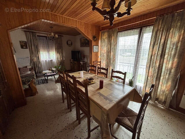 Maison à SAINT-PIERRE-EN-VAL