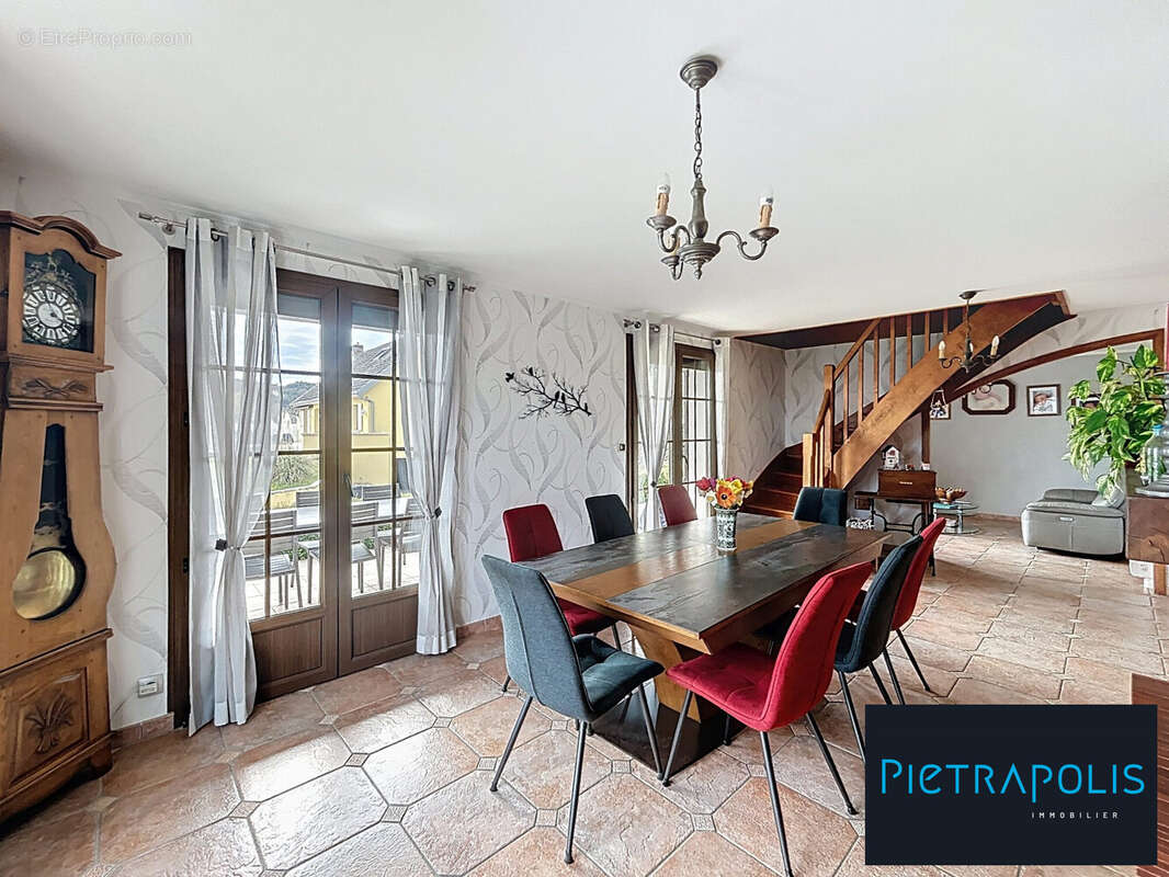 Maison 145 m² à Malain  - photo 6