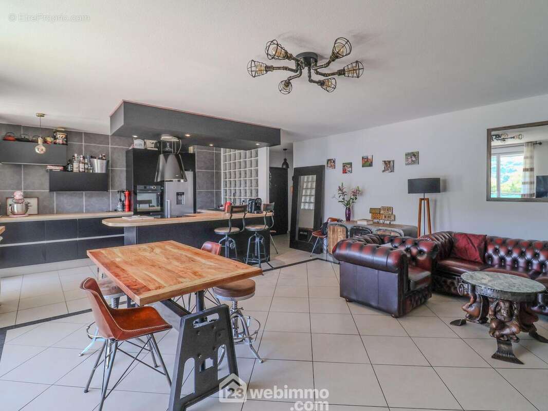 Appartement à MARSEILLE-9E