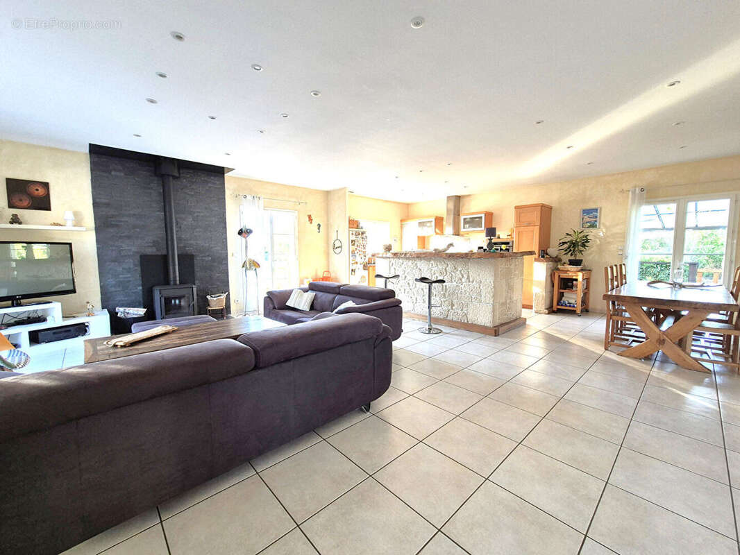 Maison à SAINT-GEORGES-DU-BOIS