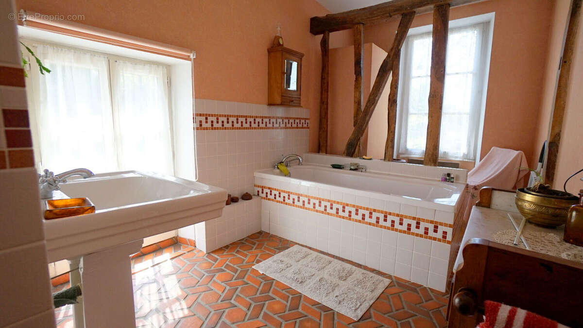 Maison à EPONE