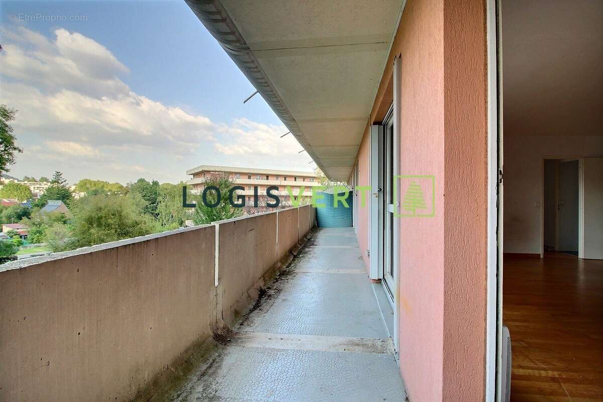 Balcon en longueur  - Appartement à VILLEBON-SUR-YVETTE