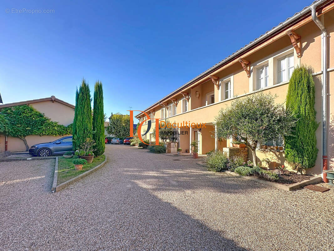 Maison à LACHASSAGNE