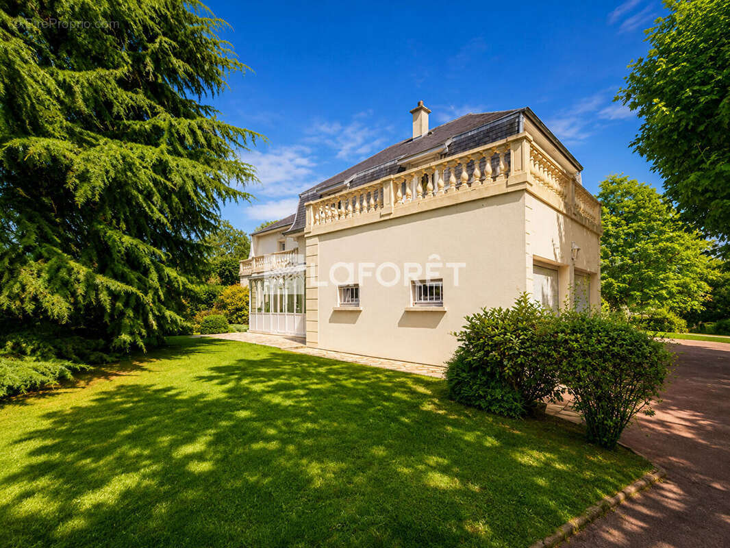 Maison à LE VESINET