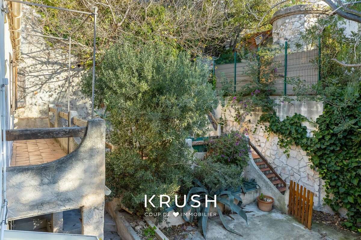 Appartement à MARSEILLE-7E