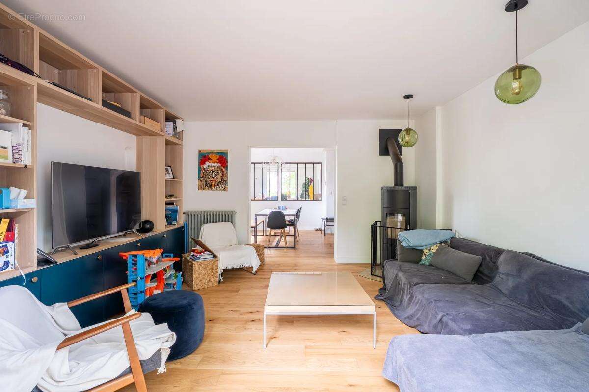Maison à VILLENAVE-D'ORNON