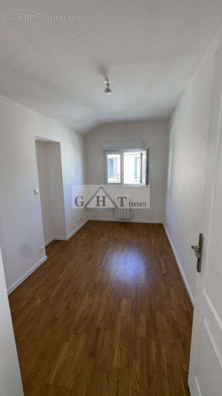 Immeuble a vendre entièrement rénové – 3 logements – saint-denis - photo 16