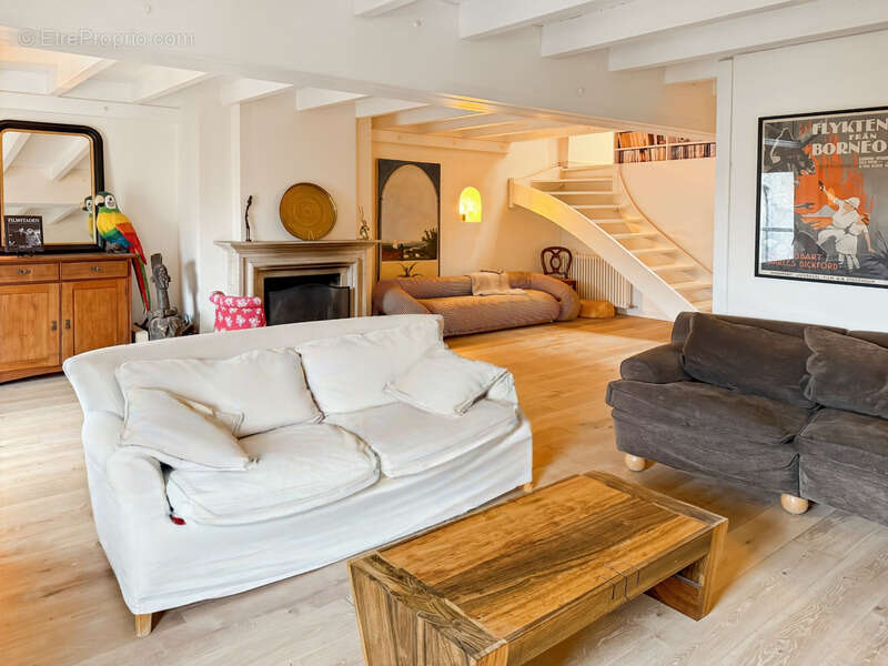 Maison à GRILLY