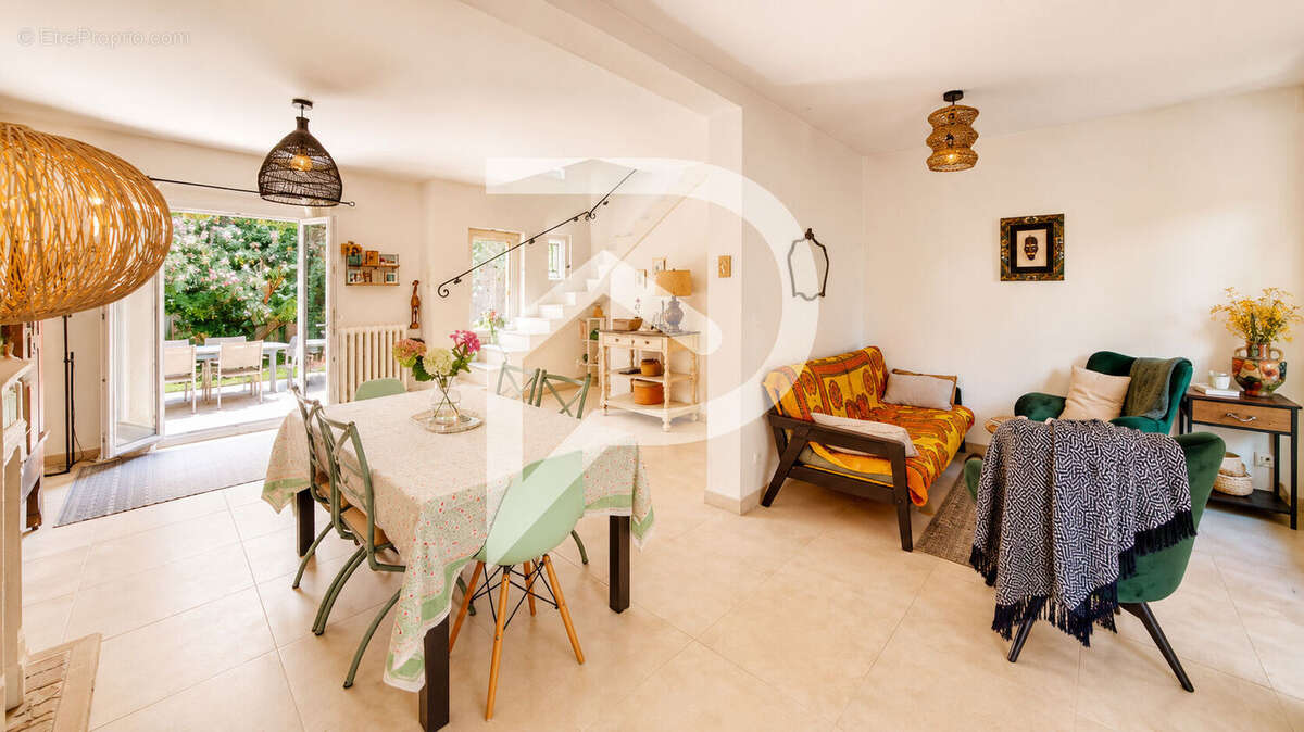Maison familiale 158 m² avec piscine à Maule - photo 4