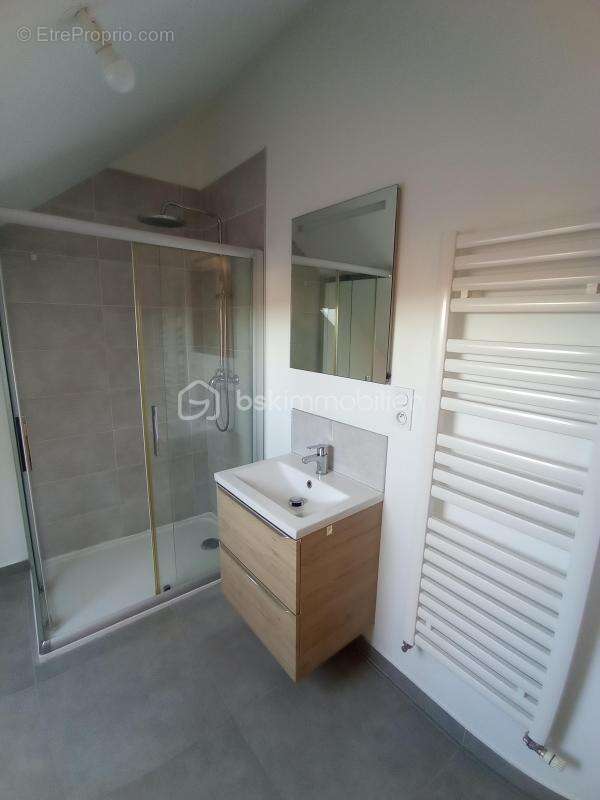 Coup de coeur!!  appartement t3 en dernier  etage avec terrasse , sans vis a vis, vue verdoyante - photo 4