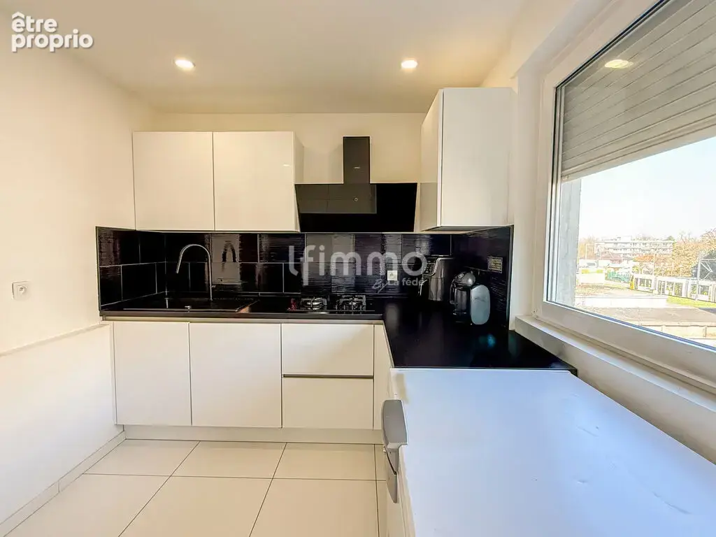 Bel Appartement T3/T4 72m² - Rénové, Isolé avec Cave - photo 2