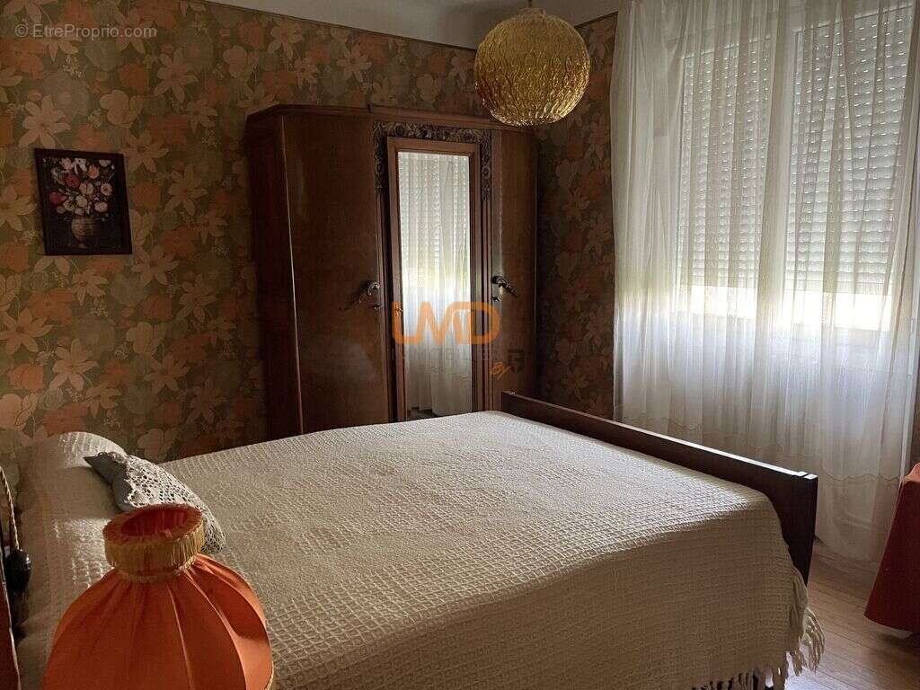 Maison à DECAZEVILLE