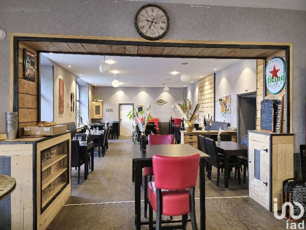 Photo 3 - Commerce à SEVERAC-LE-CHATEAU